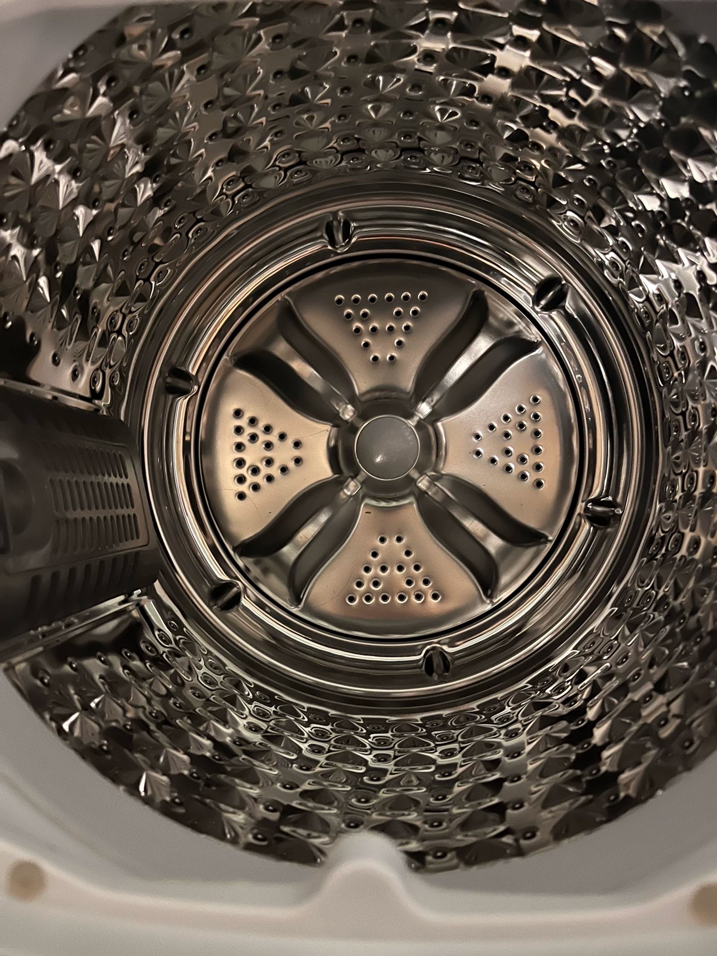 个人二手闲置容声洗衣机，自从买了以后，基本没用过，支持高温除螨除菌，专业婴儿洗，轻巧不占地。注:仅支持自提